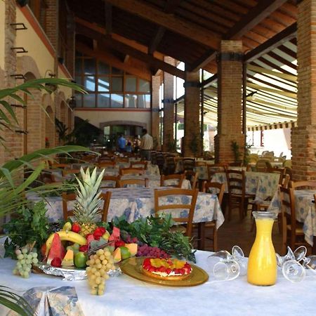 Camping Bella Italia In Peschiera Del Garda - Gardasee Exterior photo